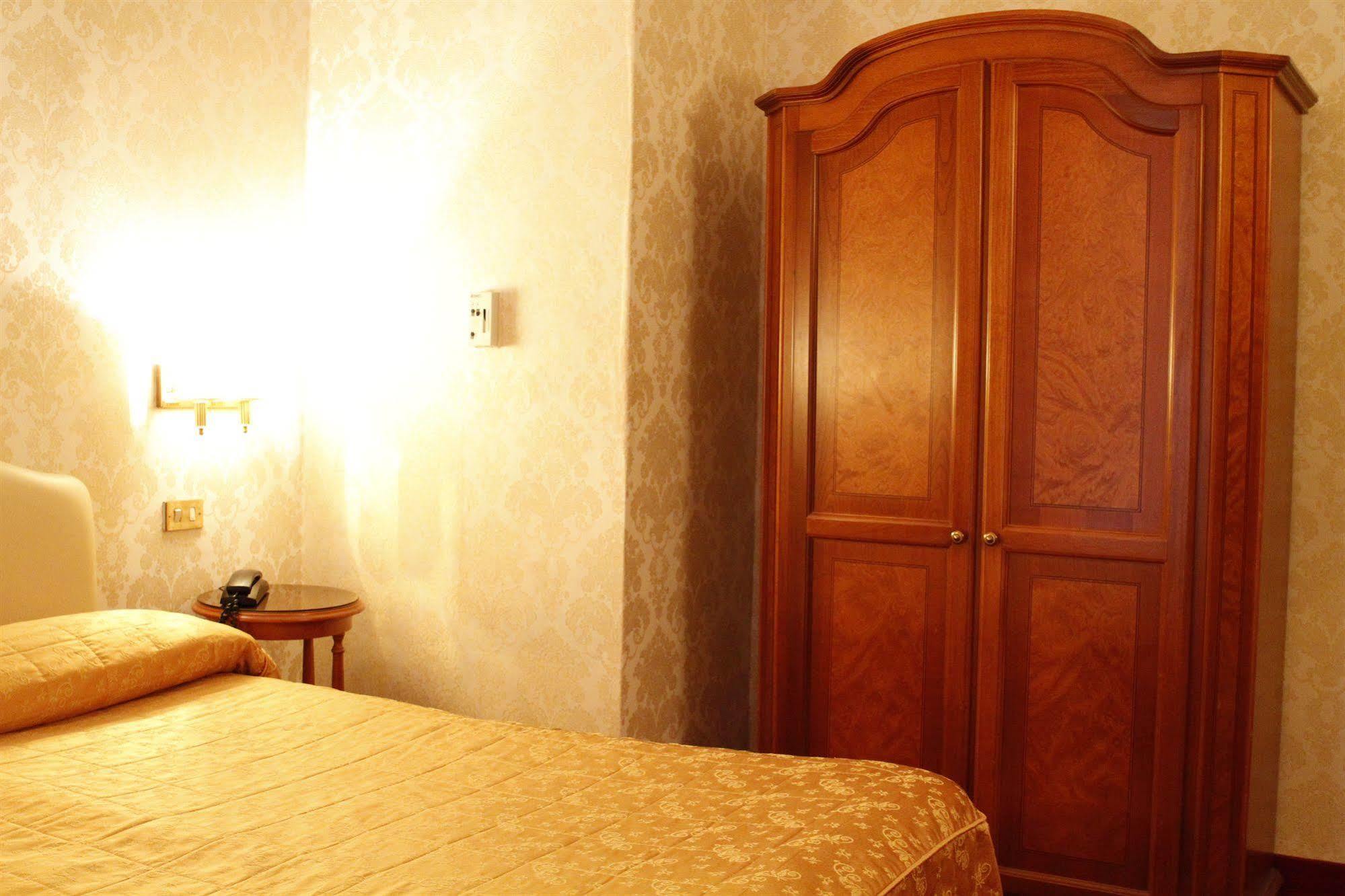 Hotel Torino Roma Esterno foto