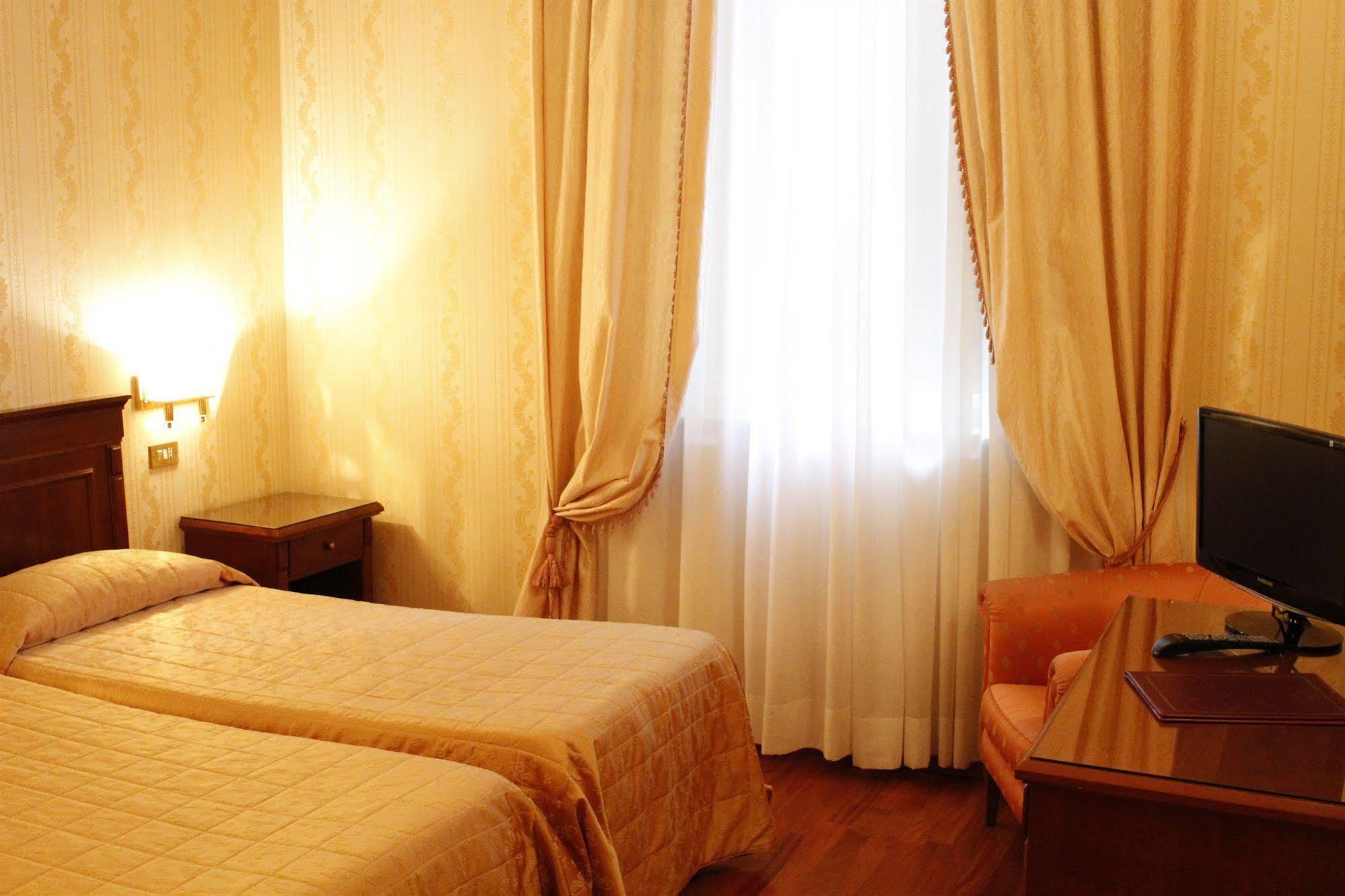 Hotel Torino Roma Esterno foto